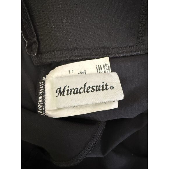 Miraclesuit Size 10 One Piece Swimsuit Solid Black Ruched Gathered Front Womens - Picture 8 of 10